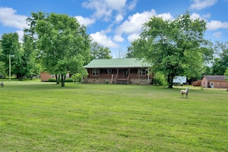 1010 Scott Rd, Bethpage, TN 37022