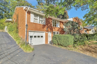 4566 Oakland Blvd NW, Roanoke, VA 24012