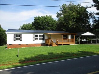 192 Emerald Ln, Hiddenite, NC 28636