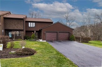 26 Jarvis Dr, Manlius, NY 13104