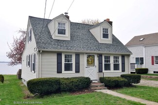 15 Brookwood Rd, Bristol, RI 02809