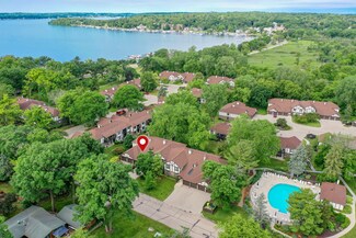 23 Willabay Dr Unit D, Williams Bay, WI 53191
