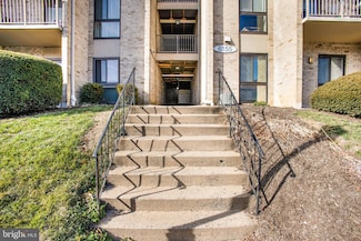 6155 Edsall Rd Unit J, Alexandria, VA 22304