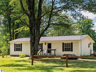 2245 W Rainbow Rd, Mc Bain, MI 49657
