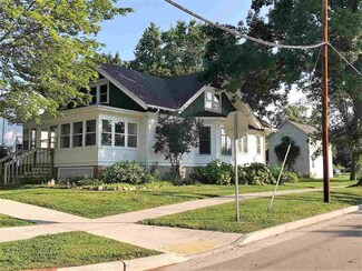 506 W Mill St, Columbus, WI 53925