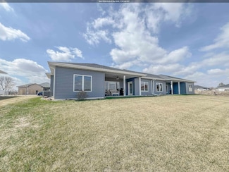 3212 Prairie Meadow Dr Unit A, Milford, IA 51351
