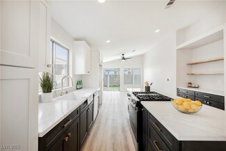 5828 Red Gull St Unit 1, Las Vegas, NV 89149