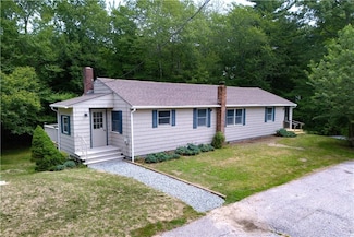 6 Beaulieu Ave, Coventry, RI 02816