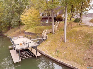 282 Lakeview Shores Dr, Muscle Shoals, AL 35661