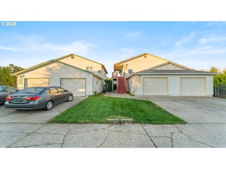 1905 17th St, Springfield, OR 97477