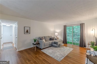 3135 Seven Pines Ct Unit 201, Atlanta, GA 30339