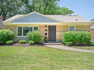 814 S Hawthorne Ave, Elmhurst, IL 60126