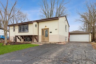 147 Pecos Cir, Carpentersville, IL 60110