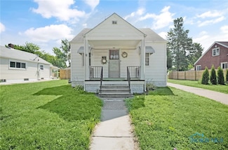 806 Evesham Ave, Toledo, OH 43607