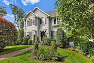 40 Pumpkin Ground Rd, Stratford, CT 06614