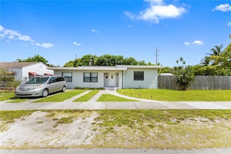 2407 Dewey St, Hollywood, FL 33020