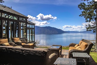 58 Silver Pines Rd, Hope, ID 83836