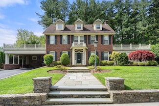 11 Hancock Hill Dr, Worcester, MA 01609