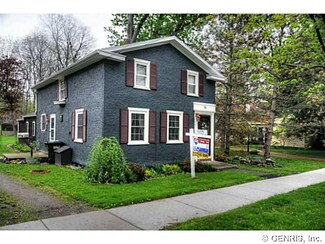 16 Rochester St, Scottsville, NY 14546