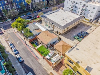 11123 Cumpston St, North Hollywood, CA 91601