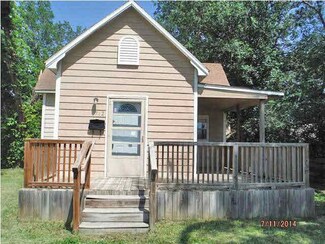 1712 S Fern St, Wichita, KS 67213