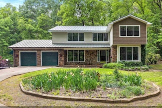 295 Whitten Ln, Florence, AL 35633