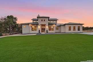 5721 Dry Comal Dr, New Braunfels, TX 78132