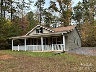 369 Pinecrest Cir, Troy, NC 27371