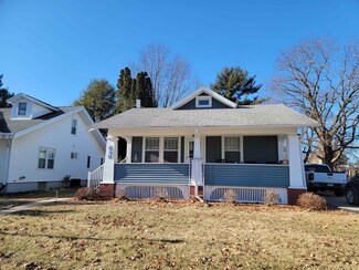 640 N 2nd St, Platteville, WI 53818