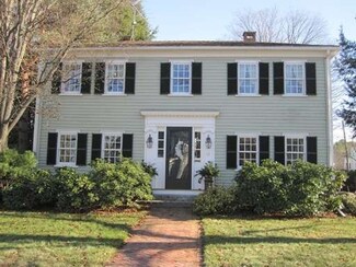 12 Elm St, Georgetown, MA 01833