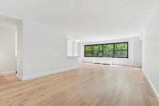 142 W End Ave Unit 2U, New York, NY 10023