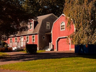 105 Riverview Dr, Bridgewater, MA 02324