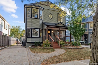 986 Smith Ave, Birmingham, MI 48009