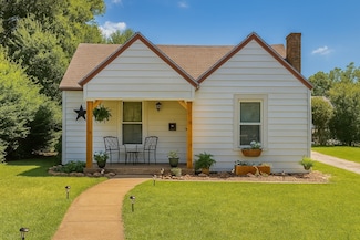 1324 4th St, Graham, TX 76450