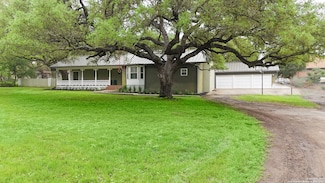 9319 Oak Ledge Dr, San Antonio, TX 78217