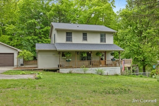 1480 W 72nd St, Newaygo, MI 49337