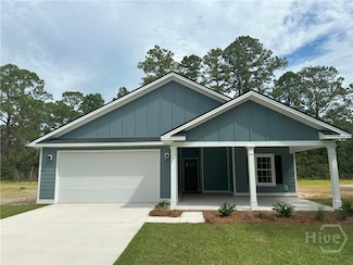 202 Freshwater Ln, Ludowici, GA 31316