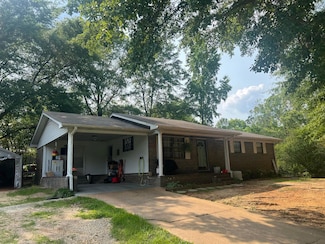 174 Elm St N, Guin, AL 35563