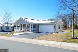 8 Middlemarch Rd, Douglassville, PA 19518