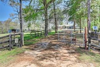 5963 Fm 1374 Rd, New Waverly, TX 77358