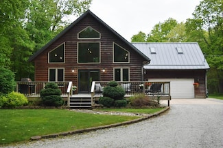 2735 Nestrom Rd, Muskegon, MI 49445