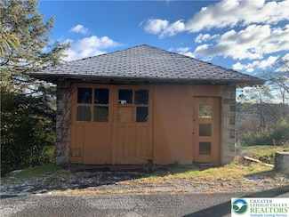 206 Hill St, Slatington, PA 18080