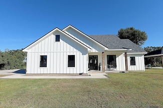 2126 Saint Mary St, Thibodaux, LA 70301
