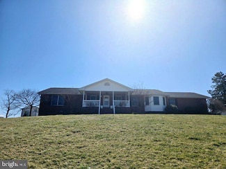 8284 Back Rd, Maurertown, VA 22644