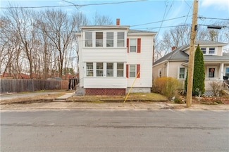 75 Winthrop Ave, West Warwick, RI 02893