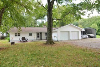 8169 Saint Johns Rd, Elberfeld, IN 47613