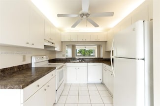 9455 N Belfort Cir Unit 211, Tamarac, FL 33321