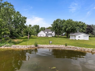 N7861 Lakeshore Dr, Fond Du Lac, WI 54937