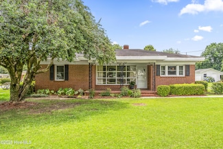 500 Rowan Rd, Clinton, NC 28328