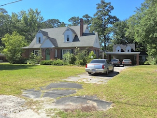 201 E Bell St, Tabor City, NC 28463